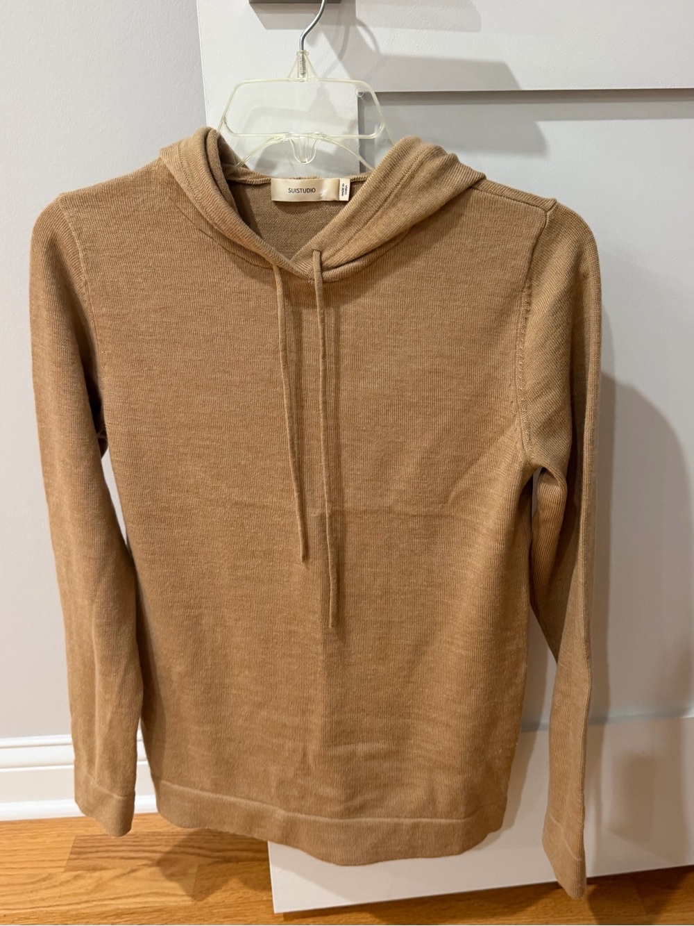 SUISTUDIO Women’s M Sweater Camel Tan Merino Wool Pull On Long Sleeved Hoodie